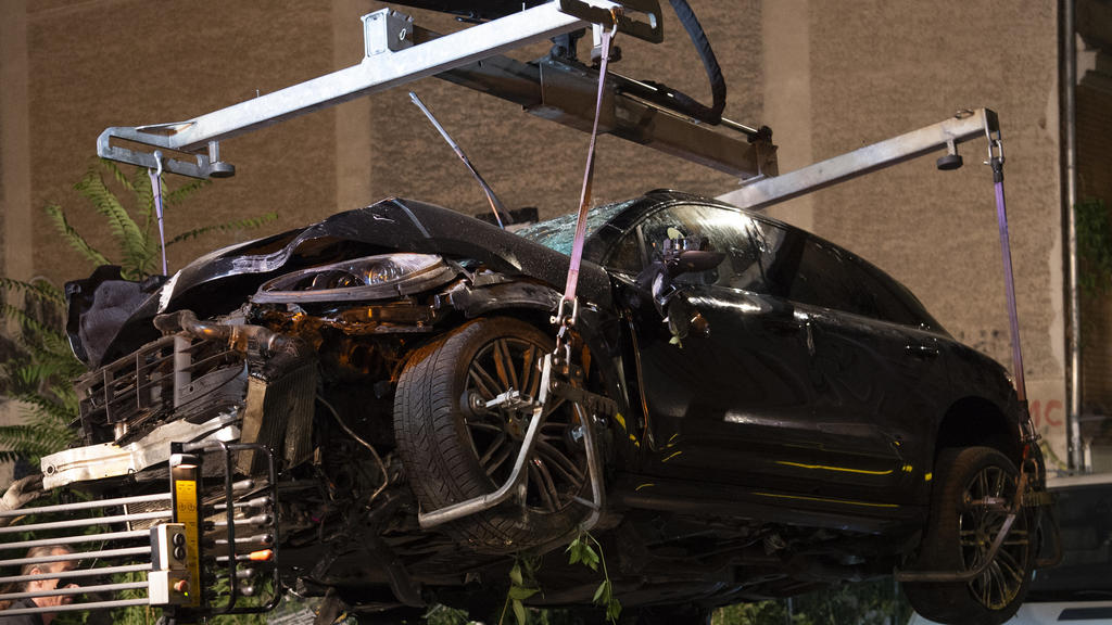 Bei dem schweren Unfall in Berlin kamen vier Menschen ums Leben.