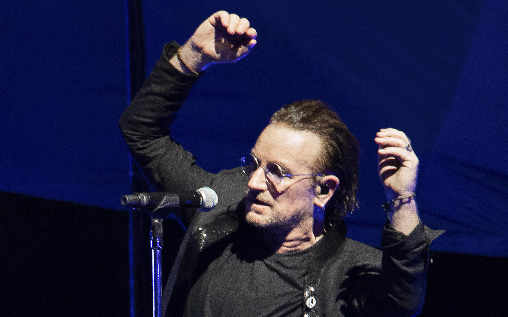 U2-Star Bono: Mit Straßenkunst gegen AIDS