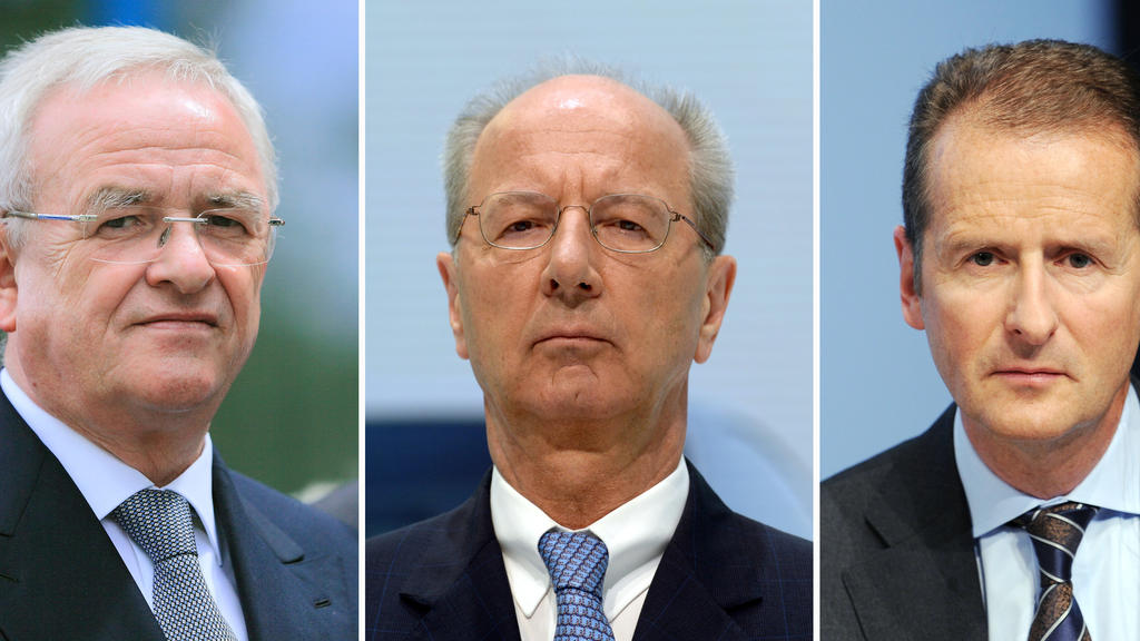 ARCHIV - 31.05.2015, Niedersachsen, ---: KOMBO - Martin Winterkorn (l-r), damals Vorstandsvorsitzender der Volkswagen AG, aufgenommen am 31.05.2015 während der Pokalfeier des VfL Wolfsburg in Wolfsburg, Hans Dieter Pötsch, damals Vorsitzender des Auf