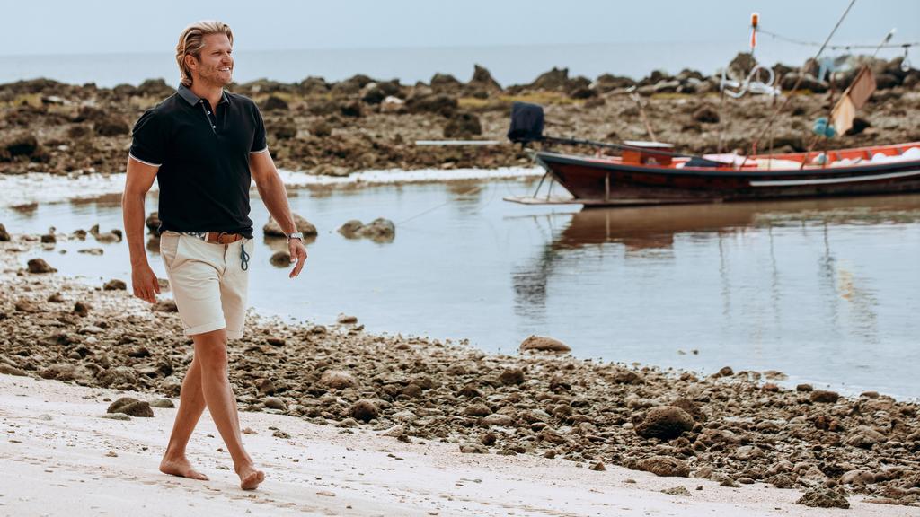 Paul Janke führt durch das "Bachelor in Paradise"-Resort.