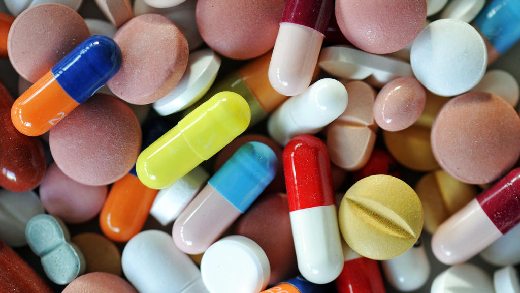 Wegen Liefer-Engpässen: Über 200 Medikamente sind in deutschen Apotheken aktuell nicht erhältlich – zum Beispiel Antidepressiva, Schilddrüsen-Medikamente und Ibuprofen.