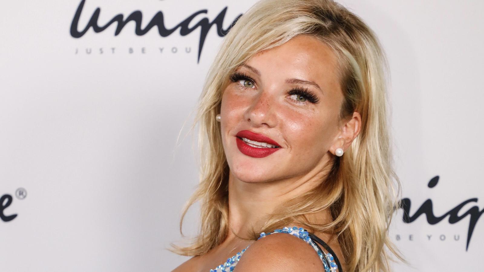 20.07.2019. Düsseldorf. Evelyn Burdecki bei der glamourösen unique Spring/Summer 2020 Fashion Show an Bord der Oceandiva. Düsseldorf An Bord der Oceandiva/Rhein Nordrhein-Westfalen Deutschland *** 20 07 2019 Düsseldorf Evelyn Burdecki at the glamorou