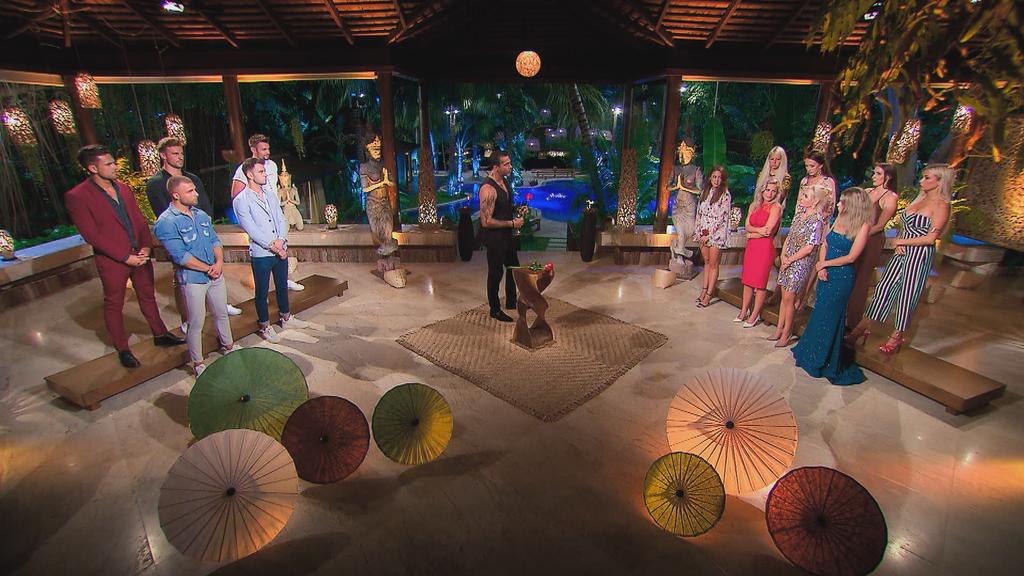 "Bachelor in Paradise": Die 3. Nacht der Rosen.