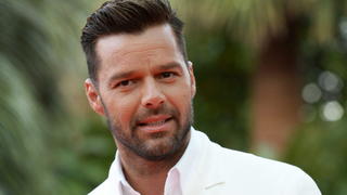 epa04228740 Puerto Rican singer Ricky Martin arrives for the World Music Awards 2014 held at the Sporting Club, in Monaco, 27 May 2014. EPA/PIROSCHKA VAN DE WOUW