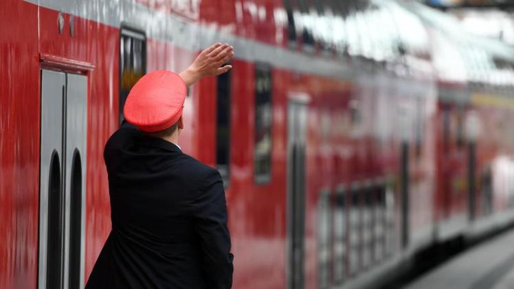 Vorstand der Deutschen Bahn 50 Prozent Gehaltserhöhung