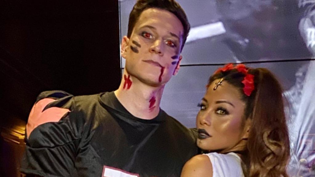 Julian Draxler und Sethanie Taing an Halloween