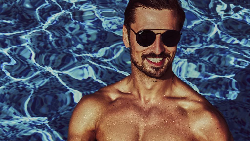 "Prince Charming" ist charismatisch, sprachgewandt und ziemlich trainiert - kurz gesagt: Dieser Prince ist heiß.