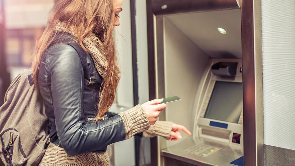 Hilfe! Der Bankautomat Zieht Meine Karte Ein - Was Sie Beim Geld ...