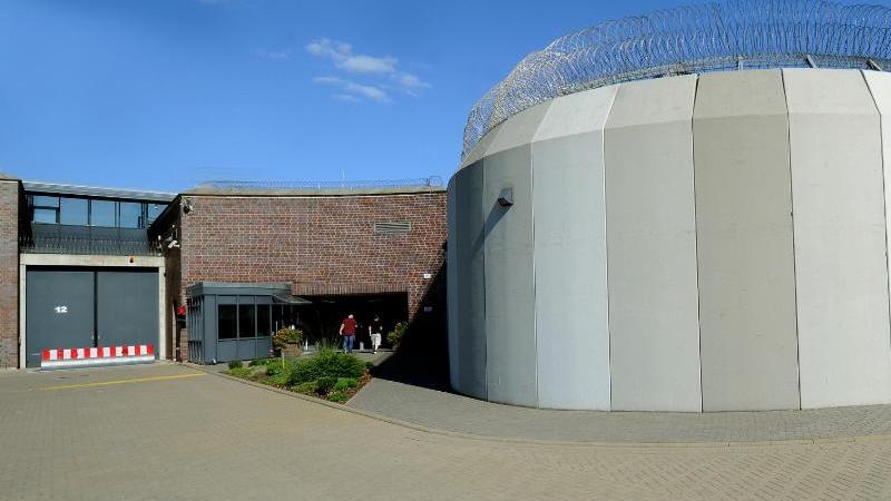 Die Sicherheitsmaßnahmen in der Justizvollzugsanstalt (JVA) Celle sind hoch - auch für die Feuerwehr.