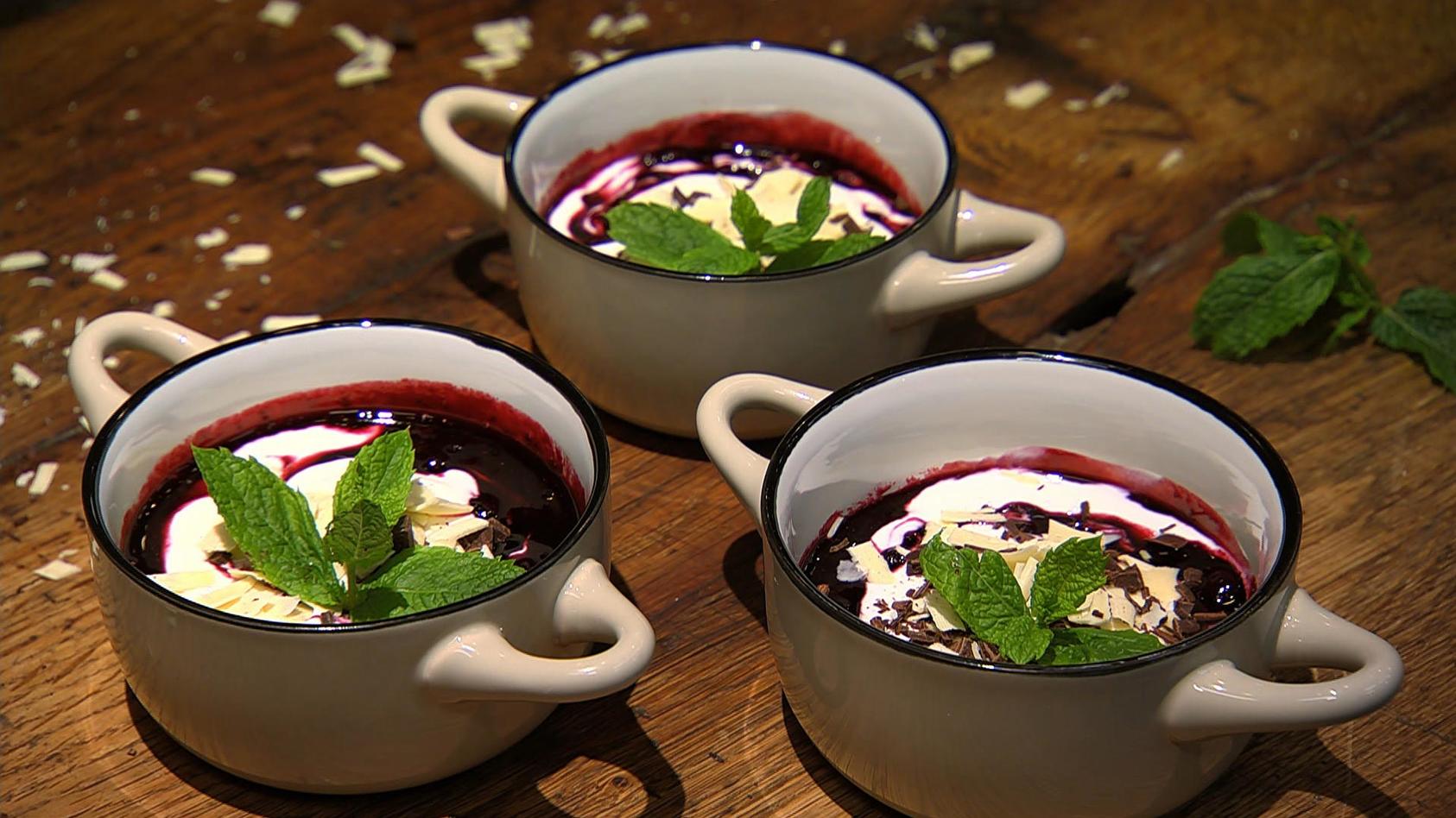 Heidelbeer-Rosmarin-Joghurt: Dessert von Meta Hiltebrand und Ludwig Heer