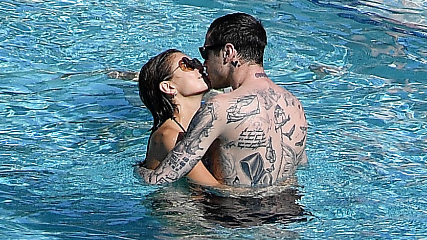 Kaia Gerber and Pete Davidson pack on the PDA in Miami Beach,Florida.Pete and Kaia spent the day at the pool before attending a friends wedding at night.Pictured: Kaia Gerber,Pete DavidsonRef: SPL5131356 231119 NON-EXCLUSIVEPicture by: Robert O'Neil 