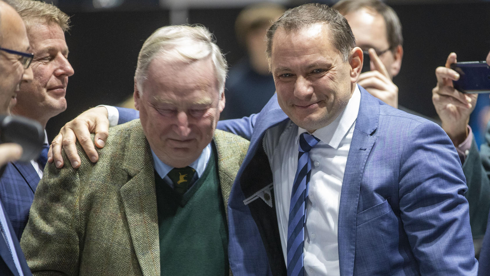 die-afd-bundestagsabgeordneten-alexander-gauland-und-tino-chrupalla-haben-am-dienstagabend-bei-einem-empfang-in-der-russischen-botschaft-teilgenommen