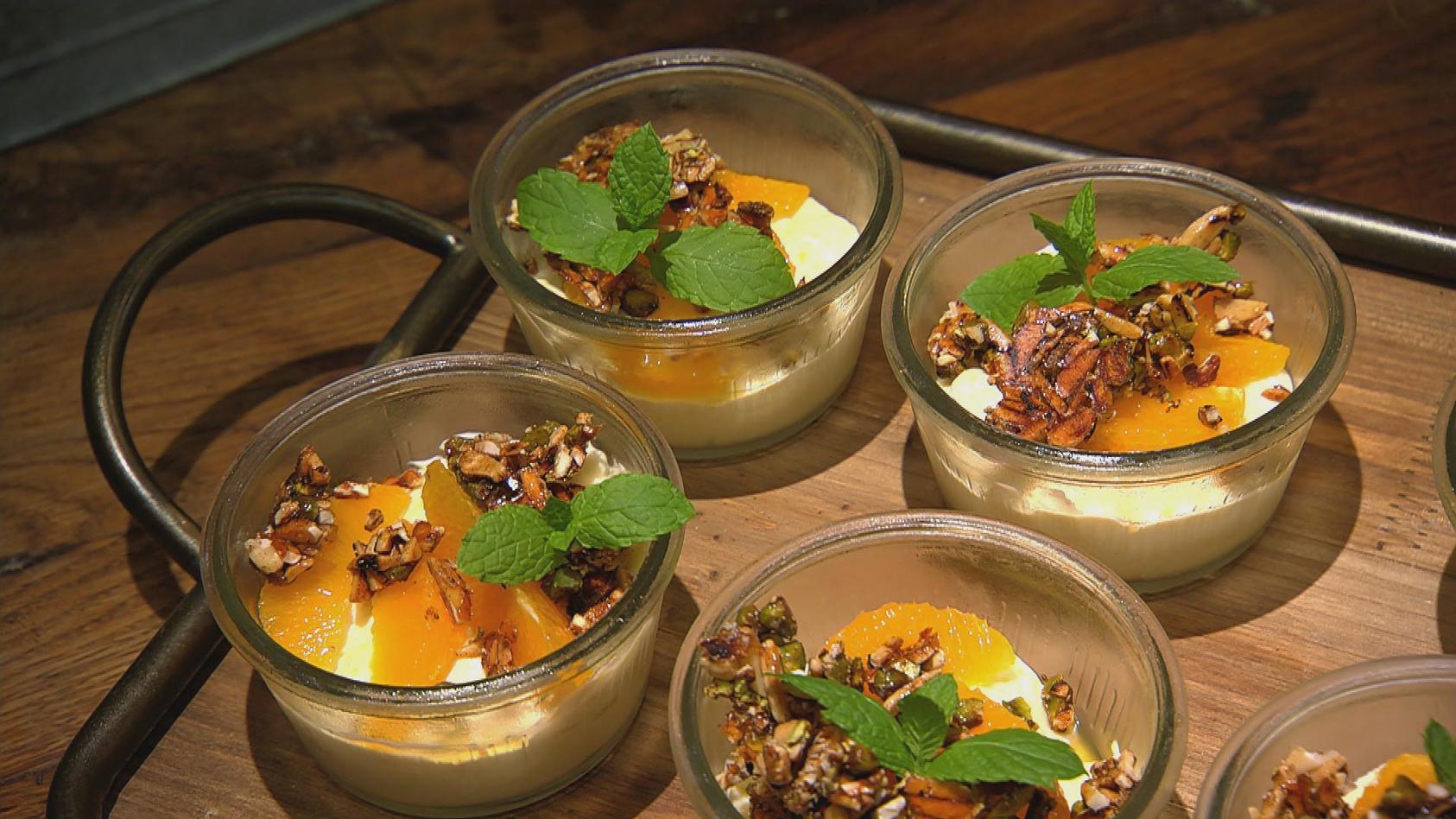 Orangen Mandel Pudding Das Rezept Aus Essen Trinken Fur Jeden