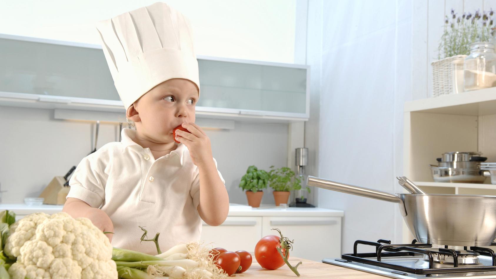 Ernährung: Ab wann darf ein Baby alles essen?