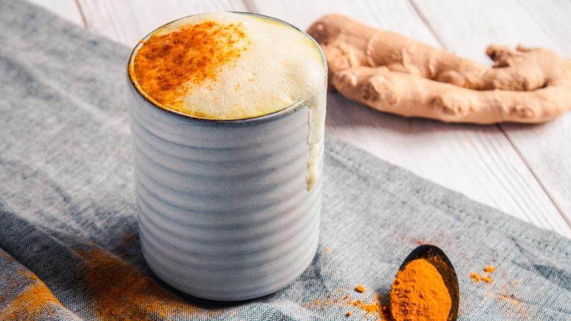 Goldene Milch