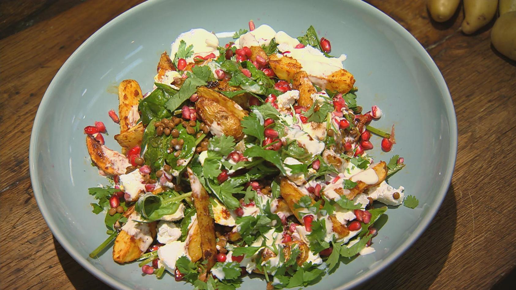 Harissa-Kartoffeln mit Linsensalat: Rezept von Meta Hiltebrand und Ronny Loll