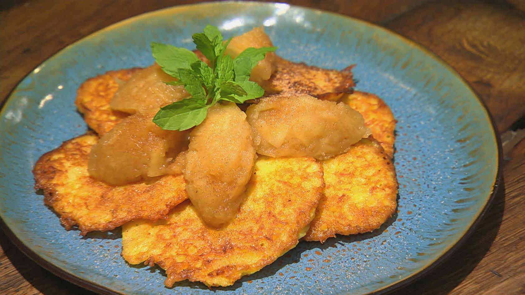 Kartoffelpuffer mit Apfelkompott: das Rezept von Meta Hiltebrand und Ronny Loll