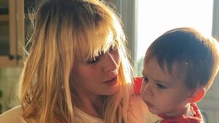 Sängerin Natasha Bedingfield sorgt sich um ihren erkrankten Sohn Solomon