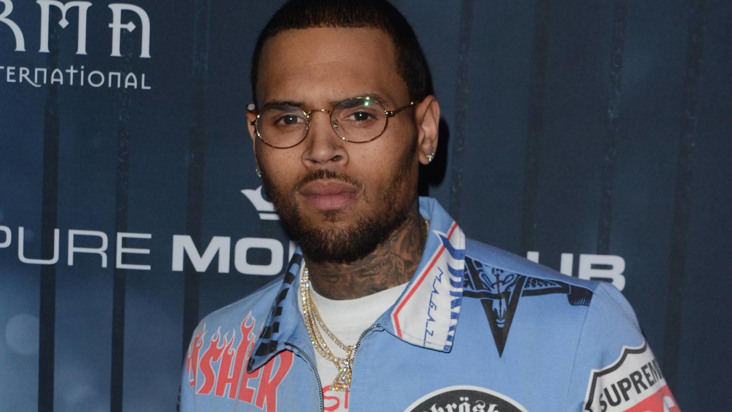 ***FILE PHOTO*** Chris Brown Arrested on Rape Allegations in Paris LOS ANGELES, CA - OCTOBER 22: Chris Brown at the Maxim Halloween at The Shrine Expo Hall on October 22, 2016 in Los Angeles, California. PUBLICATIONxINxGERxSUIxAUTxONLY Copyright: xDa