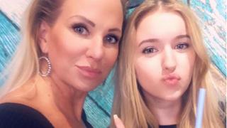 Claudia Norberg-Wendler mit ihrer Tochter Adeline.