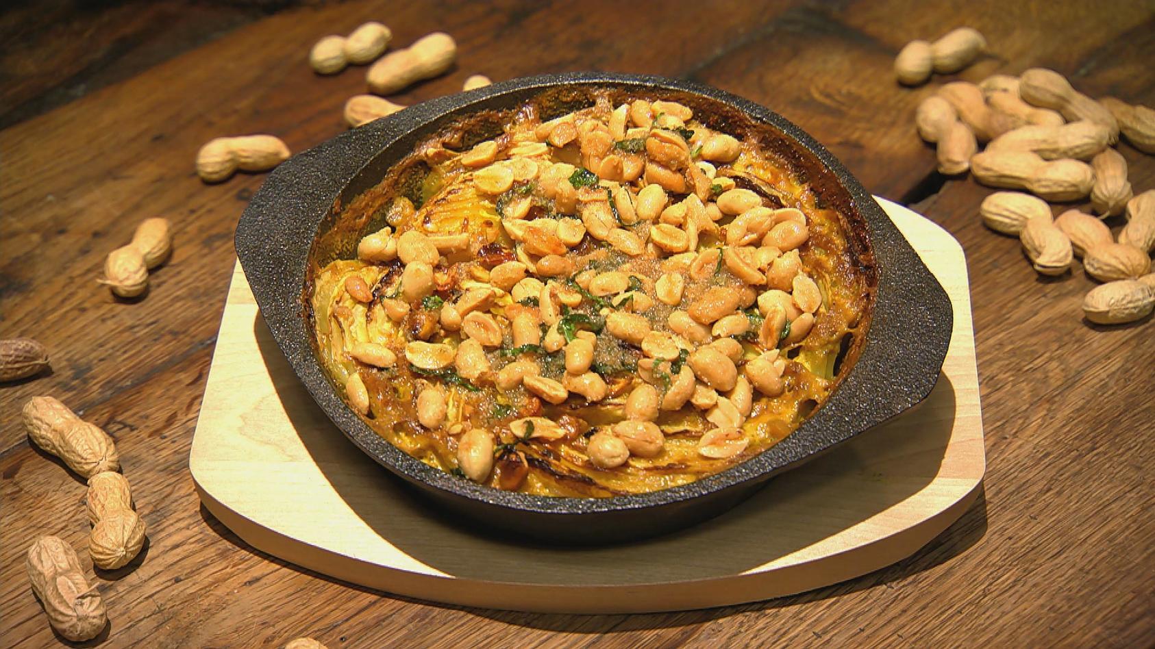 Kohlrabi-Curry-Gratin mit Erdnüssen; die Hauptspeise von Andrea Schirmaier-Huber und Ronny Loll
