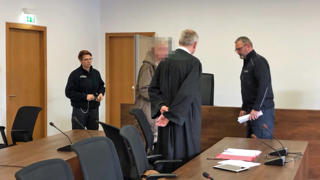 Prozess in Potsdam: 6 Jahre altes Mädchen aus einem Möbelhaus entführt - 58-Jähriger vor Gericht