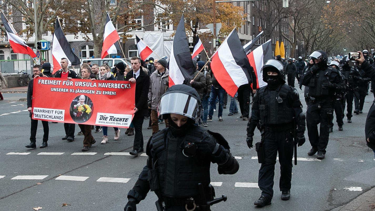 Symbolfoto: Hannover, NPD-Aufmarsch in Hannover, Neonazis, Demonstration, Bereitschaftspolizei