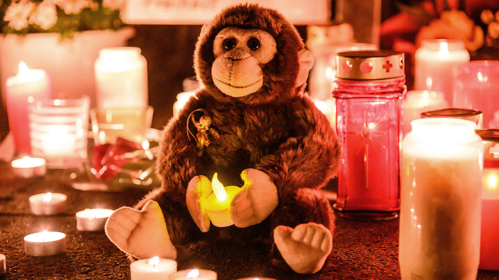 Anteilnahme nach dem Brand im Krefelder Zoo