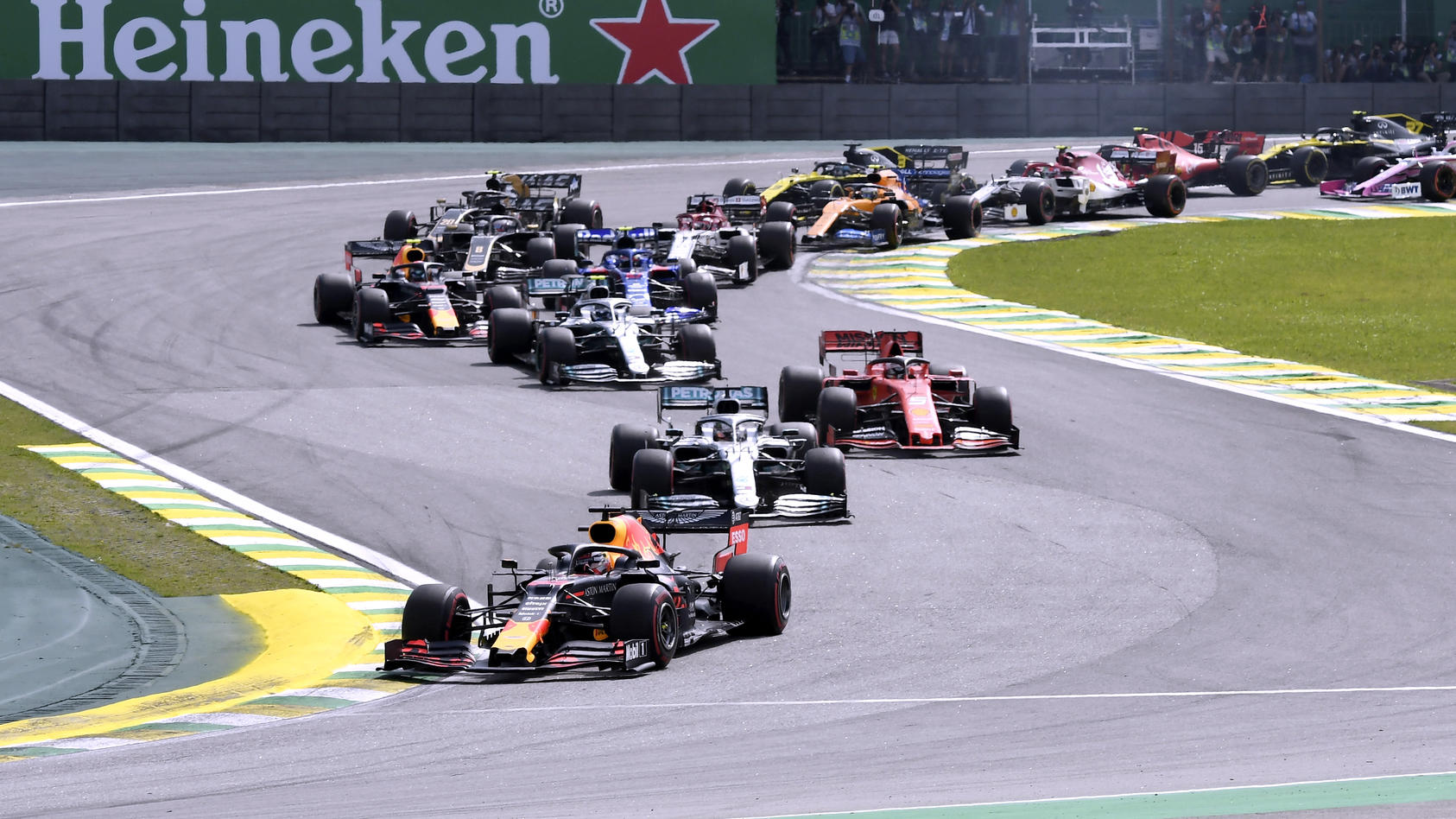 VERSTAPPEN Max F1 Team Red Bull vor Hamilton Lewis und Vettel Sebastian Start F1 GP Brazil 2019 Sao Paulo *** STAPP Max