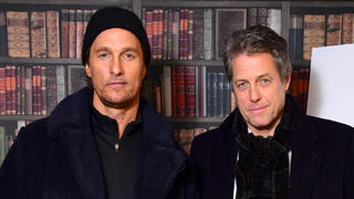 Matthew McConaughey und Hugh Grant wollen ihre Eltern verkuppeln