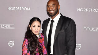 Gala 2019 Baby2Baby. PAP11192282CULVER CITY, CA - NOVEMBER 09: Vanessa Laine Bryant and Kobe Bryant attend the 2019 Baby2Baby Gala presented by Paul Mitchell at 3LABS on November 09, 2019 in Culver City, California. 247316 2019-11-09 CA Culver City Etats-Unis PUBLICATIONxINxGERxAUTxONLY Copyright: xPapixsx/xStarfacex STAR247316109