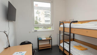 February 1, 2020, Germersheim, Rheinland-Pfalz, Germany: Quarantine accommodations for German citizens returning from China. Sdpfalz Barracks, Germersheim, Germany, 1 Feb 2020 Germersheim Germany PUBLICATIONxINxGERxSUIxAUTxONLY - ZUMAr152 20200201zaar152014 Copyright: xPaulxNeedhamx/xRmvx