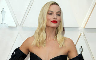 Nachhaltigkeit bei den Oscars: Margot Robbie setzt auf Vintage-Chanel-Look