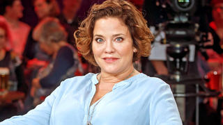  MDR - Riverboat. Schauspielerin Muriel Baumeister anläßlich der Aufzeichnung der MDR - Talkshow Riverboat am 31.01.2020 im Studio 3 der Mediacity Leipzig. 20200131SFL0005 *** MDR Riverboat actress Muriel Baumeister on the occasion of the recording of the MDR talk show Riverboat on 31 01 2020 in Studio 3 of Mediacity Leipzig 20200131SFL0005