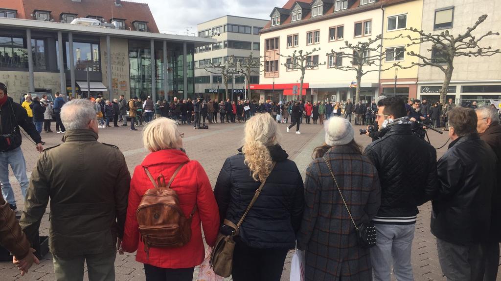 "Wir sind Hanau" - Spontandemo gegen Rechts