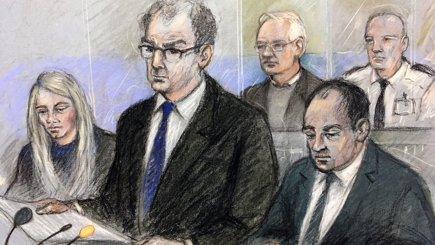 Die Gerichtszeichnung von Elizabeth Cook zeigt Wikileaks-Gründer Julian Assange (hinten,l.) während der Anhörung in London