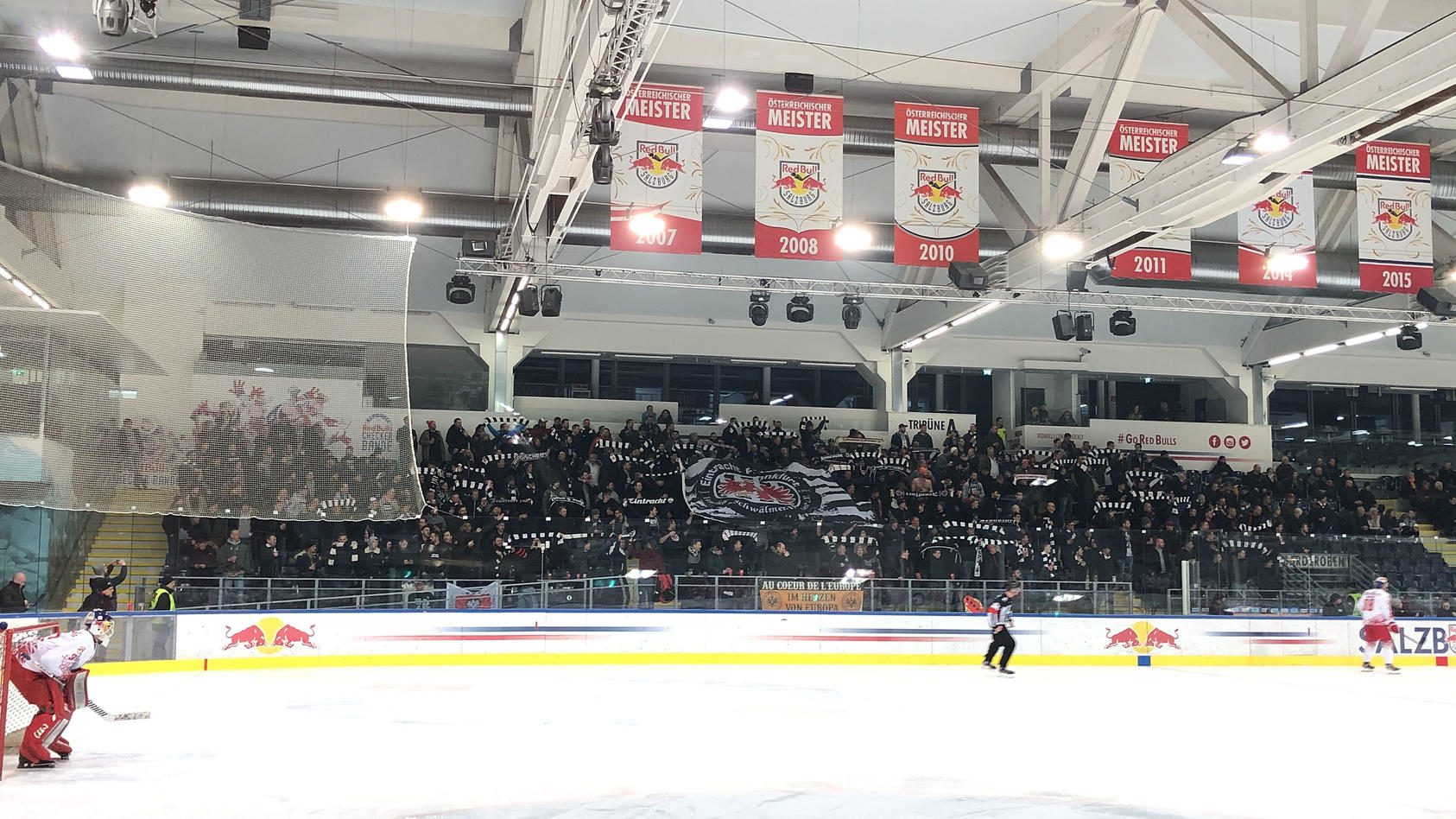Eishockey: Frankfurt-Fans in Salzburg