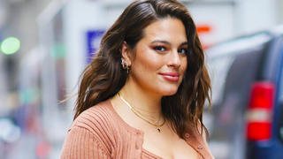 Ashley Graham out and about in a shapely dress in New YorkPictured: Ashley GrahamRef: SPL5130026 181119 NON-EXCLUSIVEPicture by: Jackson Lee / SplashNews.comSplash News and PicturesLos Angeles: 310-821-2666New York: 212-619-2666London: +44 (0)20 7644 7656Berlin: +49 175 3764 166photodesk@splashnews.comWorld Rights, No Portugal Rights