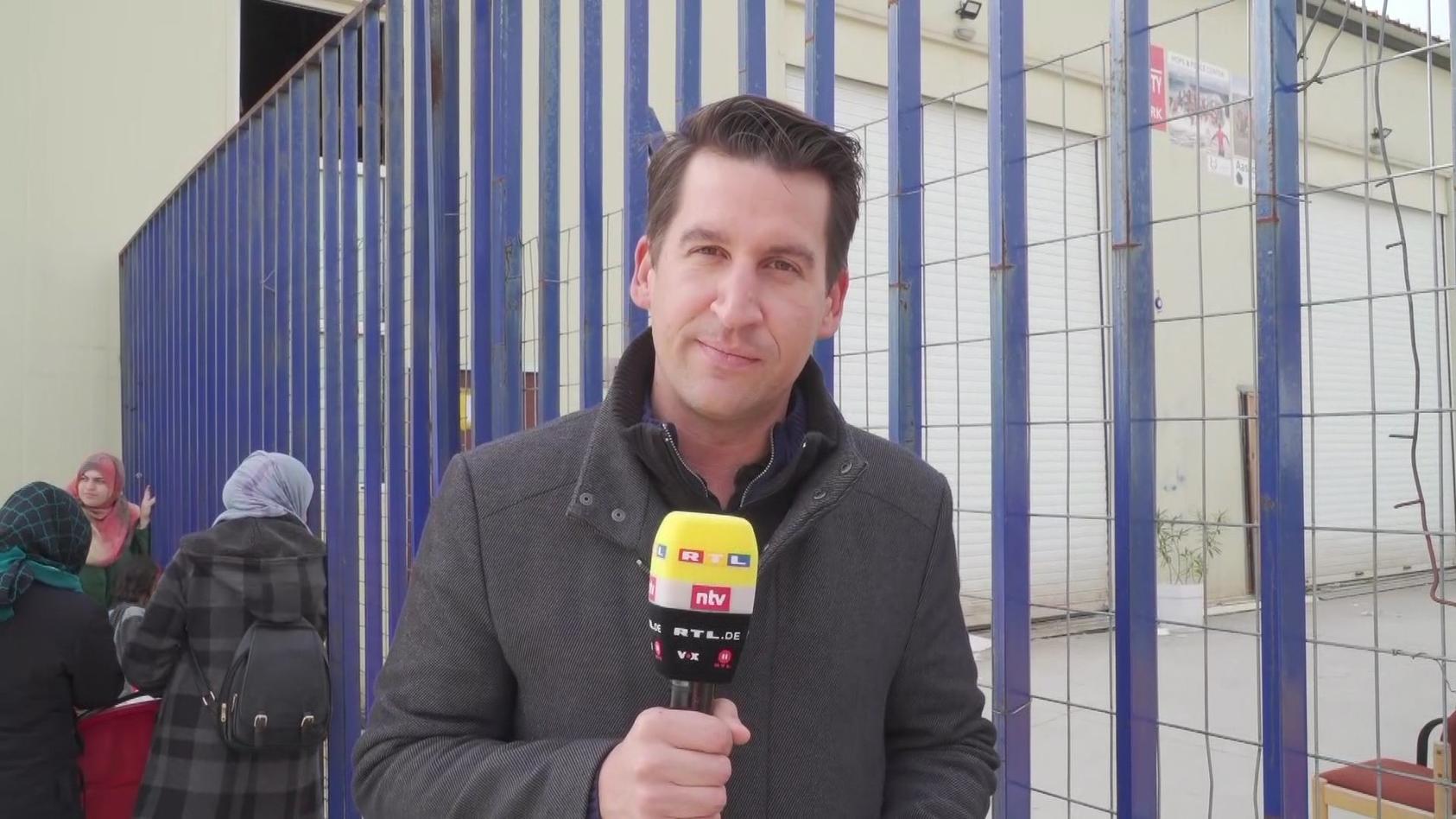 RTL-Reporter Stephan Richter beobachtet die Flüchtlingskrise auf Lesbos
