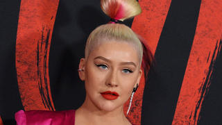  Singer and songwriter Christina Aguilera attends the premiere of the motion picture adventure drama Mulan at the Dolby Theatre in the Hollywood section of Los Angeles on Monday, March 9, 2020. Storyline: A young Chinese maiden disguises herself as a male warrior in order to save her father. PUBLICATIONxINxGERxSUIxAUTxHUNxONLY LAP2020030959 JIMxRUYMEN