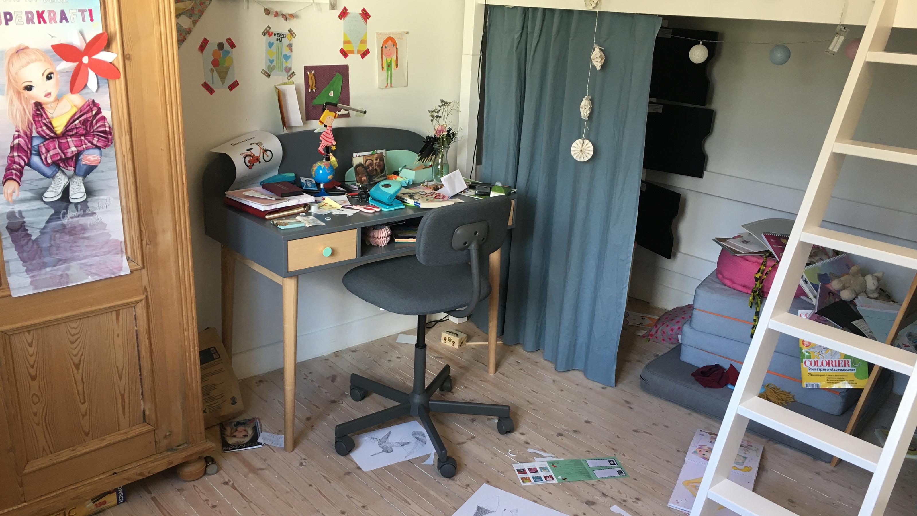 Unaufgeräumtes Kinderzimmer vor dem Speed Cleaning