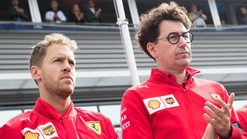 Scuderia-Teamchef Mattia Binotto (r) will bei den Vertragsgesprächen mit Sebastian Vettel (l) nicht zu lange warten. Foto: Benoit Doppagne/BELGA/dpa