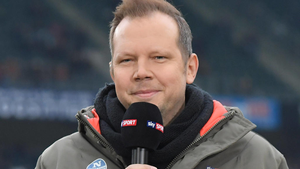 So kennen Fußballfans Wolff-Christoph Fuss - im Stadion. Doch die Stadien stehen momentan leer.
