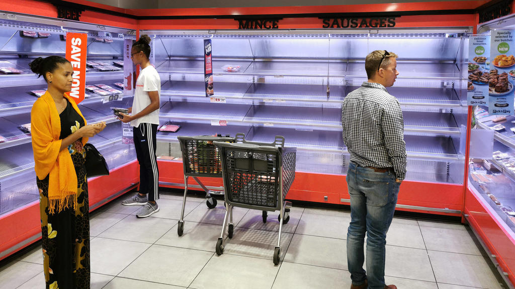 Leere Supermarkt-Regale in Johannesburg.