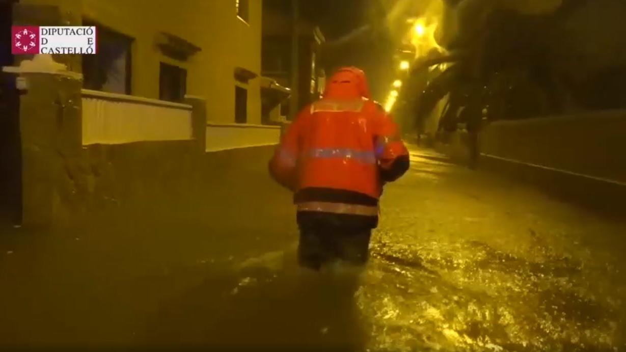 In den spanischen Küstenstädten Almassora, Burriana und Vilafranca waren die Straßen überflutet.