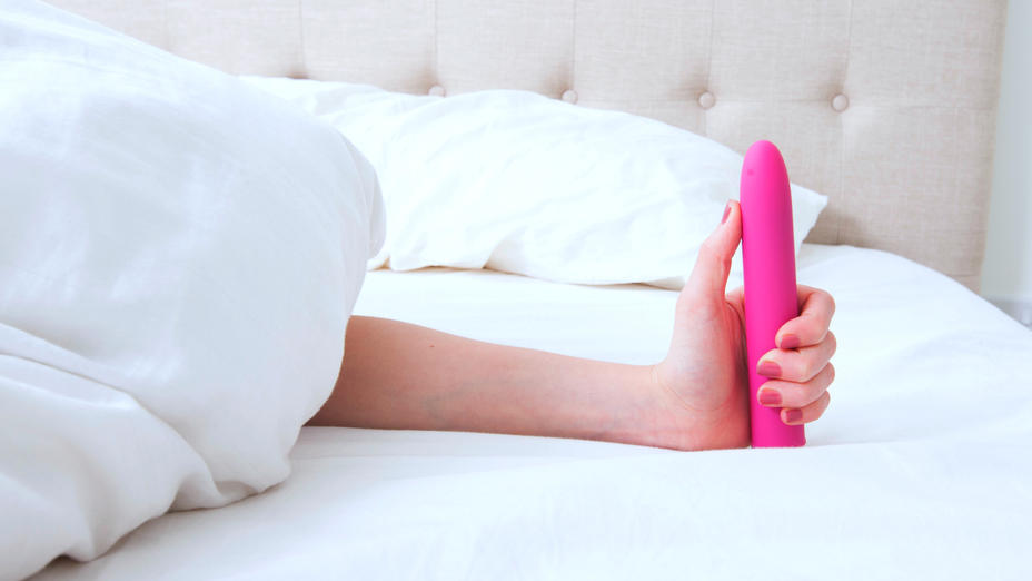Ein Vibrator hilft, wenn es darum geht, schnell zum Orgasmus zu kommen