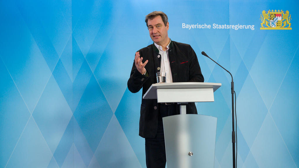 07.04.2020, Bayern, München: Markus Söder (CSU), Ministerpräsident von Bayern, während einer Pressekonferenz in der bayerischen Staatskanzlei. Die Konferenz wird ausschließlich als Live-Stream übertragen auf Facebook, YouTube und Instagram sowie auf