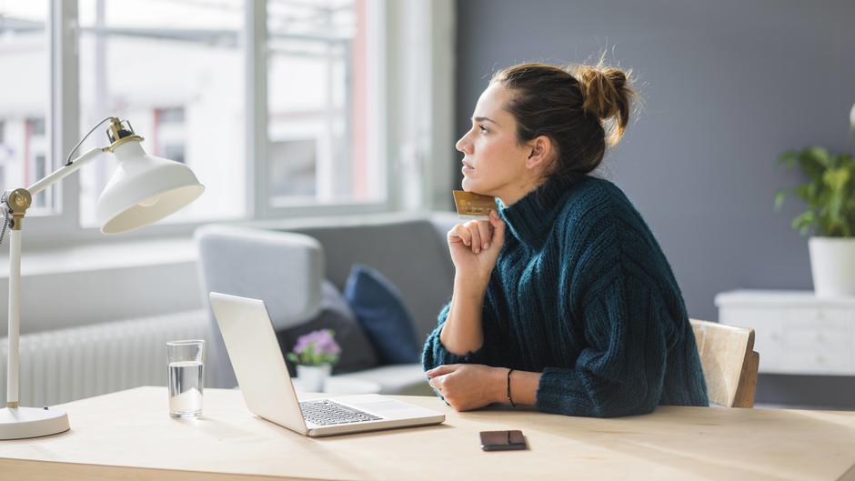 Sitzhaltung im HomeOffice Ohne Schmerzen zu Hause arbeiten