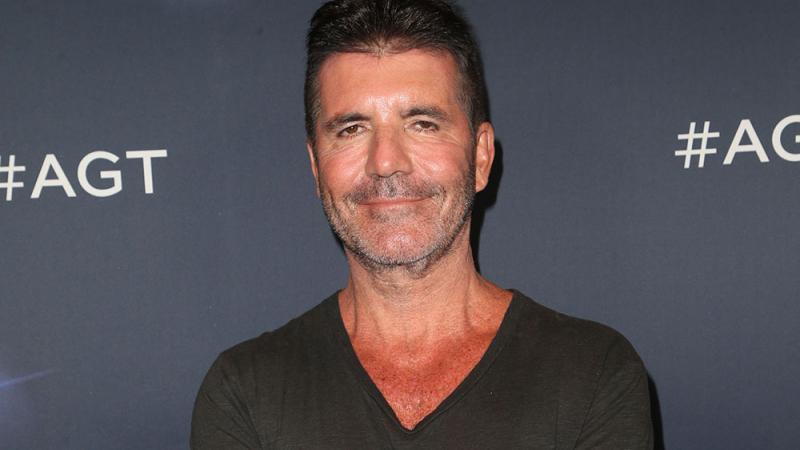 Simon Cowell Musste Sich Auf Covid 19 Testen Lassen