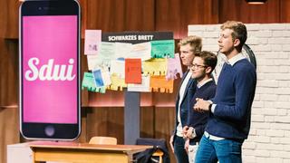 V.l.: Jan Micha Kroll, Timo Stosius, Daniel Zacharia aus Koblenz präsentieren mit "Sdui" eine digitale Palttform, die die Kommunikation an Schulen zwischen Lehrern, Eltern und Schüler vereinfacht. Sie erhoffen sich ein Investment von 1 Million Euro für 12,5 Prozent der Anteile an ihrem Unternehmen.